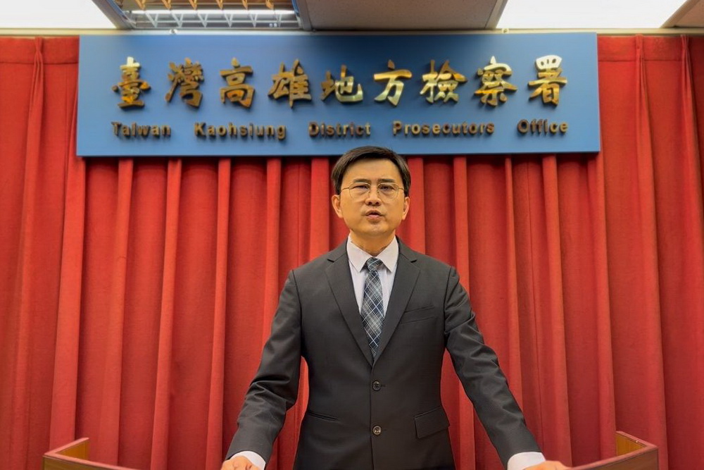 疑涉詐領助理費100萬交保 林岱樺:暗黑勢力不會摧折意志 220 疑涉詐領助理費100萬交保 林岱樺:暗黑勢力不會摧折意志 219