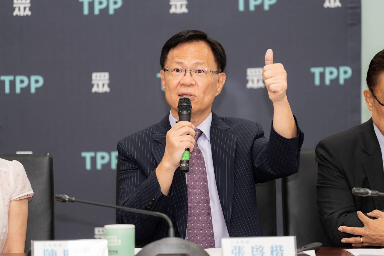 張啓楷反問,「中國哪個大學跟統戰部沒關係?連北大和清華也不承認嗎?」,莫非民進黨想要全面中斷、中止兩岸的全面交流?(圖/張啓楷國會辦公室)