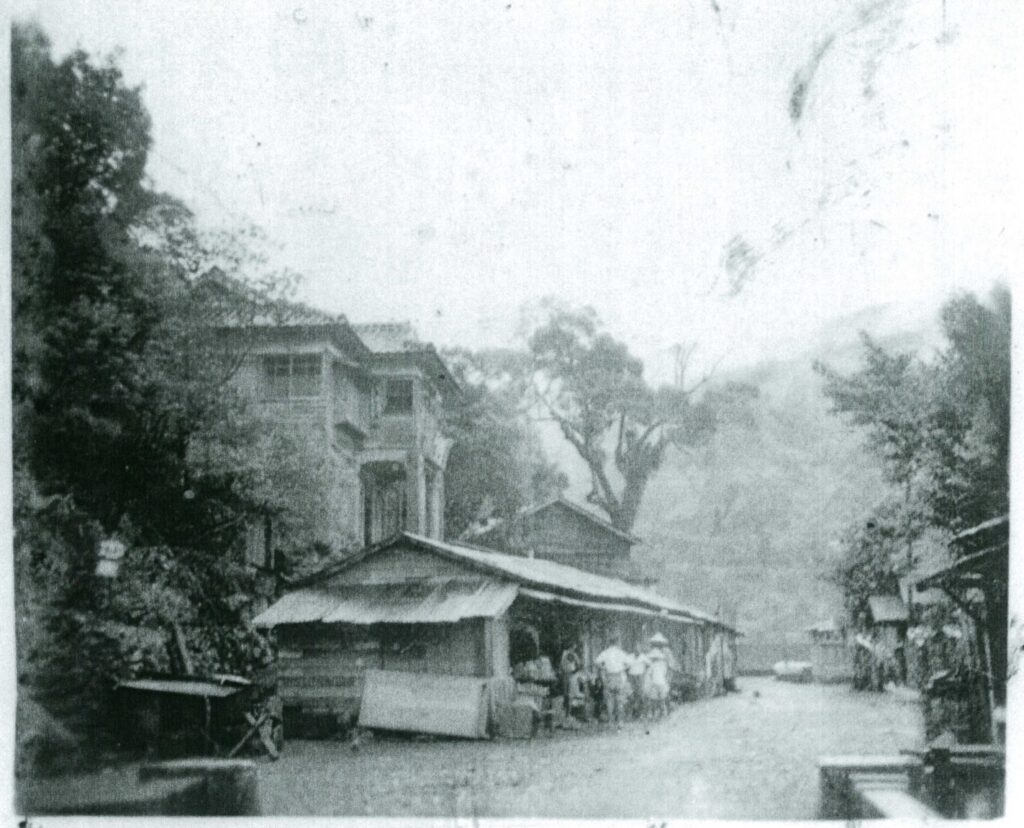 開箱山城記憶寶盒 228連假逛烏來泰博館《時代印記：老街與烏來橋影像展》