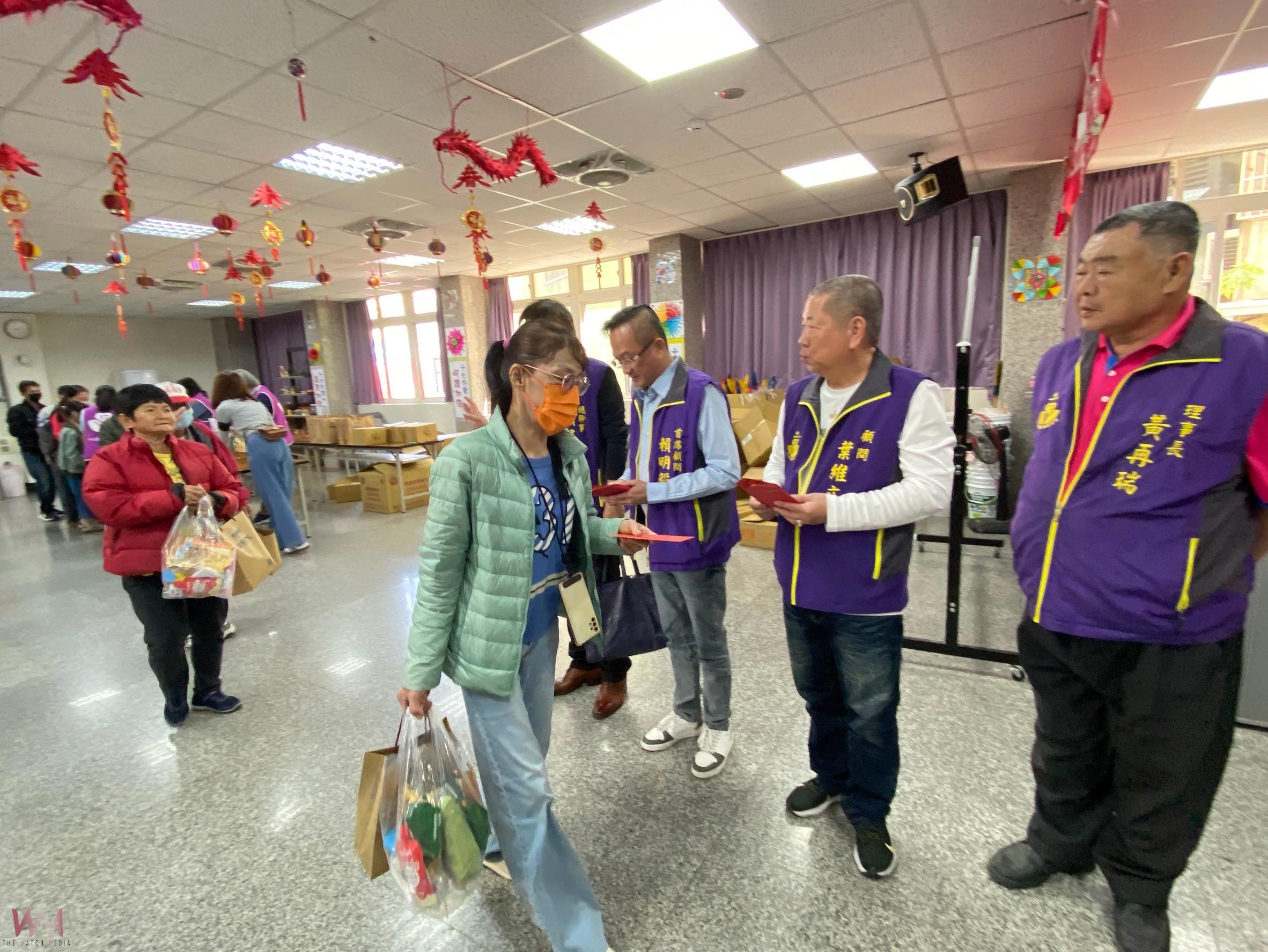 (有影片)/溫情一餐 街友感恩滿滿 毅起關懷街友宴-溫暖員林弱勢家庭 - https://www.watchmedia01.com