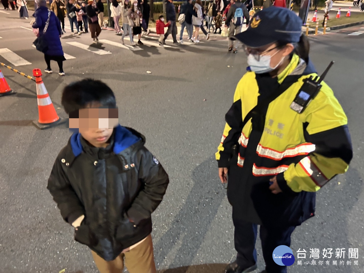 全體警力堅守崗位，直到最後一刻，確保每位民眾都能安心觀賞燈會，為這場國家級盛事畫下圓滿句點。