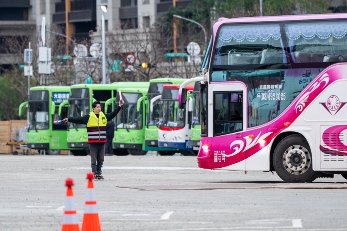 台灣燈會最後2天人潮爆滿 桃園機捷疏運成效佳 57 S 24412754 0