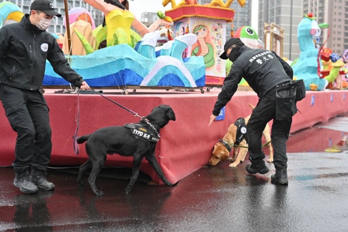 桃園警犬隊出任務 守護台灣燈會治安 68 S 19071082