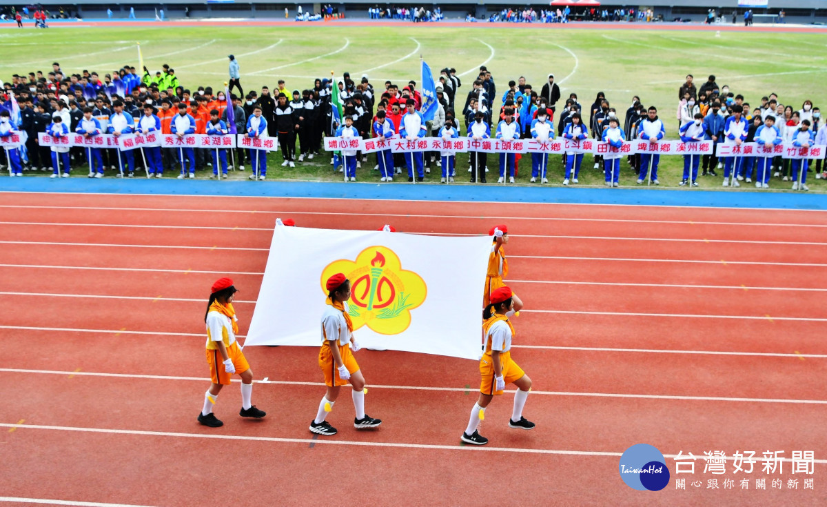 彰化縣中小學聯合運動會開幕，二千選手齊聚一堂競技展實力。圖／彰化縣政府提供