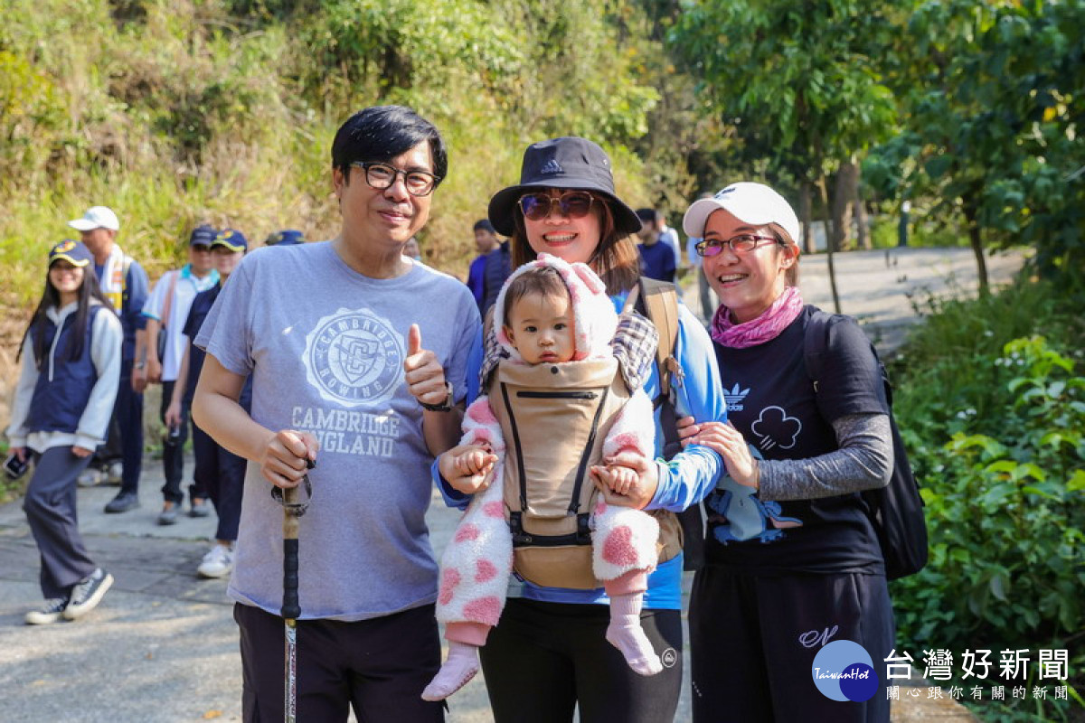 ▲推動2050淨零目標，陳其邁出席大社觀音山淨山活動號召市民響應環保。