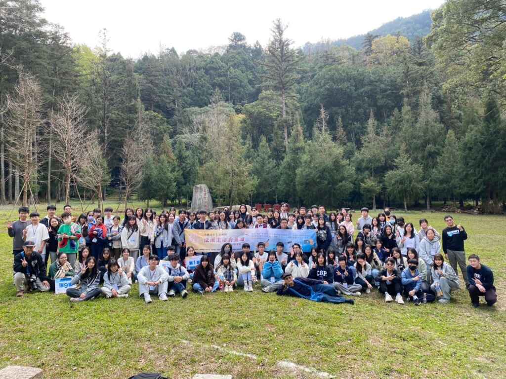 ▲明道中學全國高中生文藝營以「挖掘生命的細節」為主題的報導文學工作坊，吸引全國80多位高中生參加。（明道中學提供）