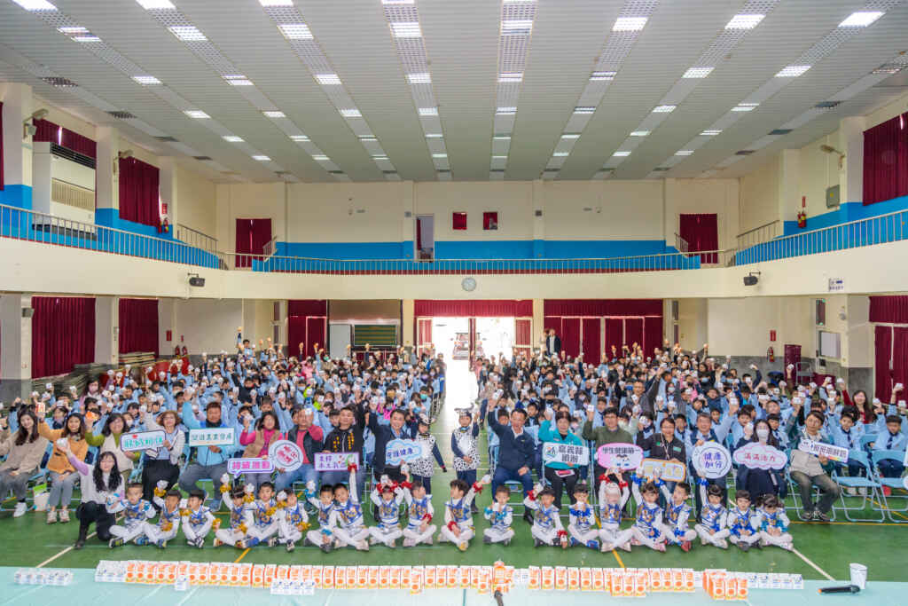 嘉義縣推動班班有鮮奶至校園美意不打折，將近3萬名學生都能享受優質鮮奶的營養。