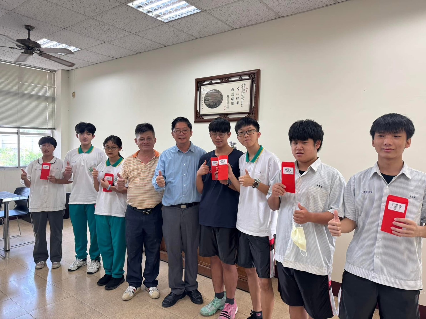 學測成績公布 仁武高中學生優異表現,展現社區高中競爭力