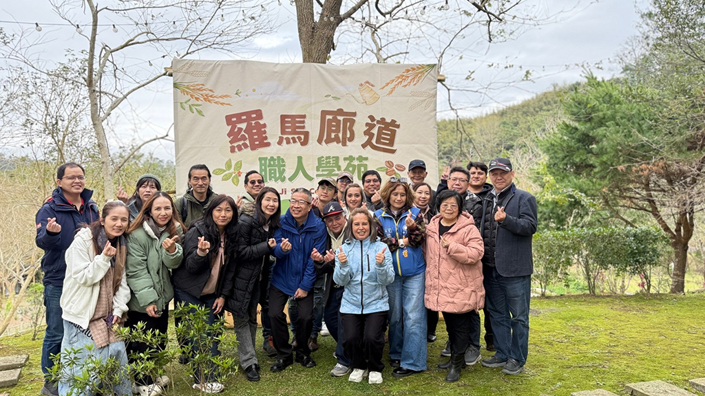 ▲墨人團隊和咖啡專家們合影。（圖／業者提供）