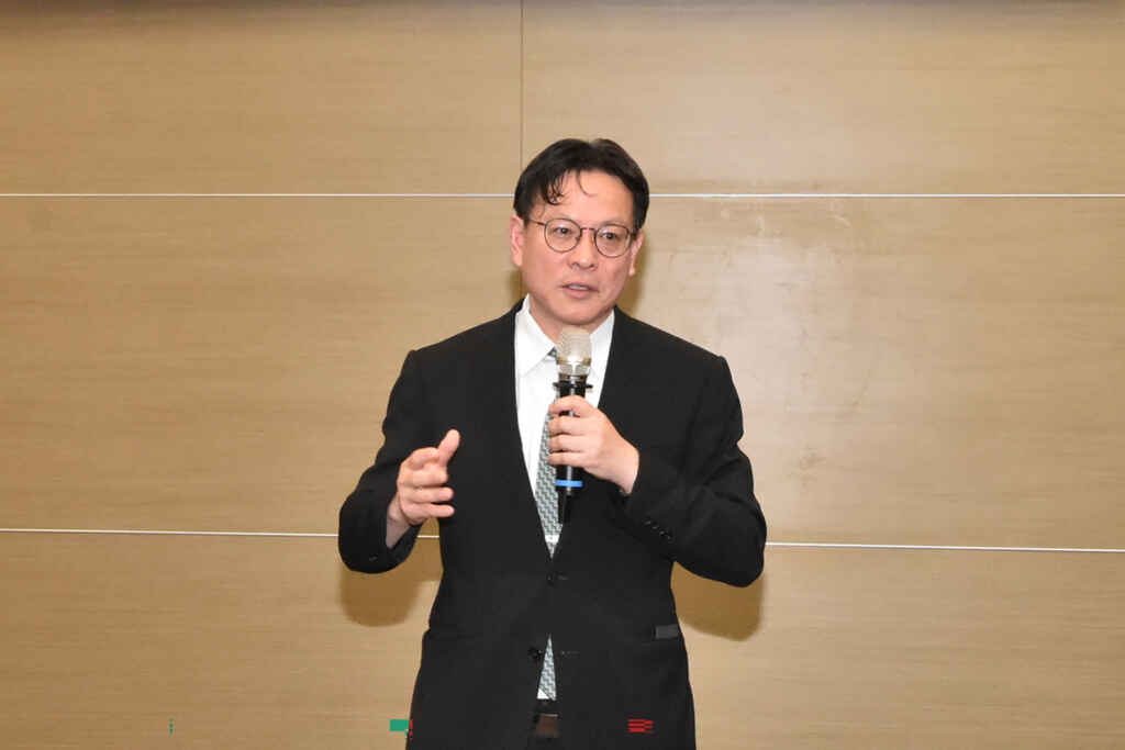 ▲總院長陳穆寬教授表示，彰基與恆基就像同行的家人，透過彰基的投入，讓醫者的愛延伸至國境之南，幫助偏鄉的病患。（彰基醫院提供）