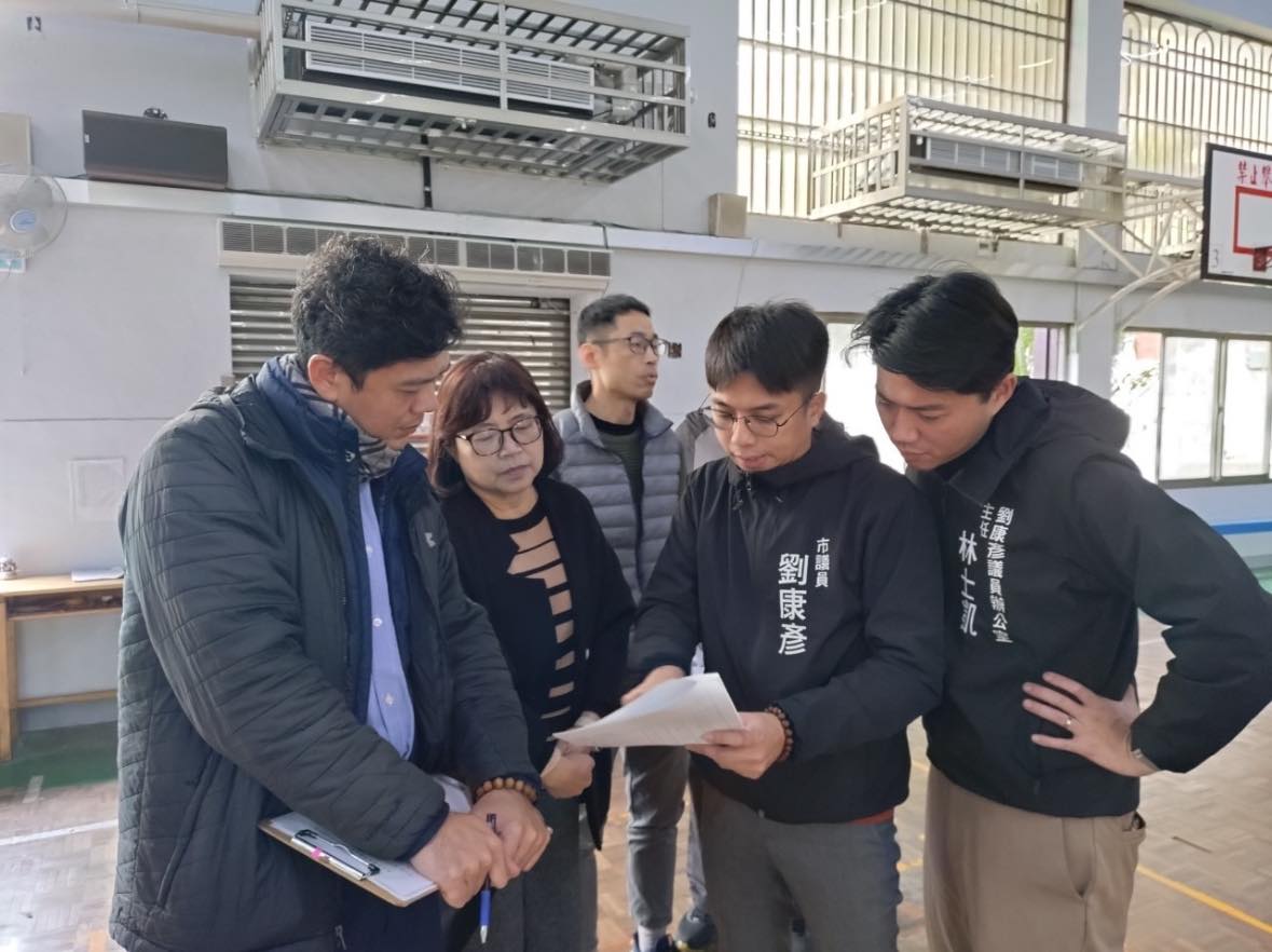 新竹棒球場挖出大量營造廢棄物 劉康彥:若市府認涉人謀不臧應送檢調 228 新竹棒球場挖出大量營造廢棄物 劉康彥:若市府認涉人謀不臧應送檢調 227