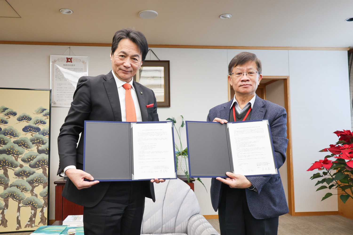 明新科大攜手日本龜岡市,於2026京都丹波綠化博覽會展出台灣原住民竹藝,推動環保與國際文化交流。(圖/記者林照東翻攝)