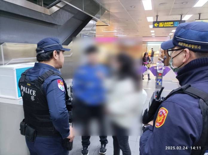 聽障兒錯過列車與母走散 桃園捷警隊火速助團圓 61 872547