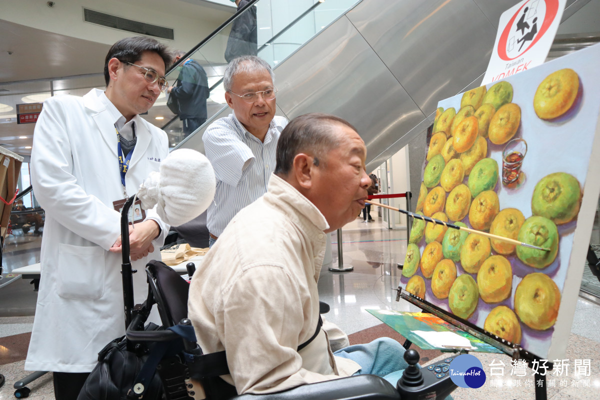 桃園醫院舉辦生命無限藝術無界   「勇者無礙」國際口足畫家聯展