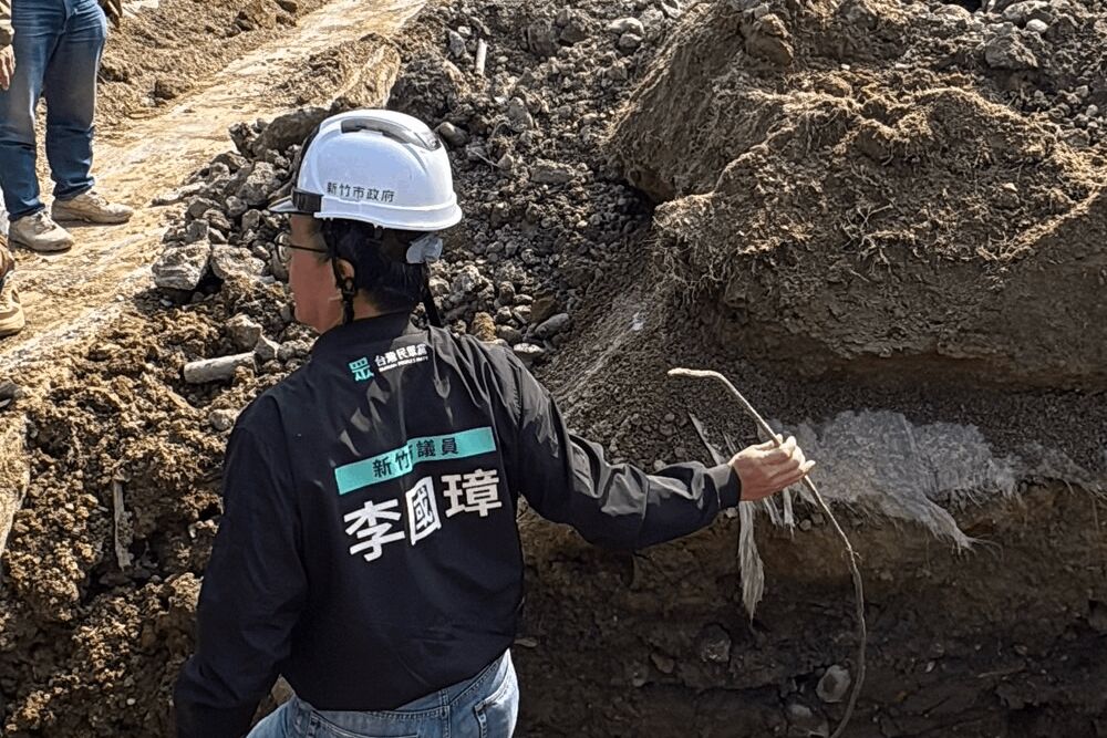新竹棒球場涉嫌違法回填 在野黨籲徹查林智堅與承包商 226 照片來源:陳慶齡臉書