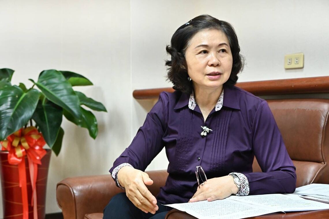 毒防局長一職由前副秘書長陳盈秀接任。