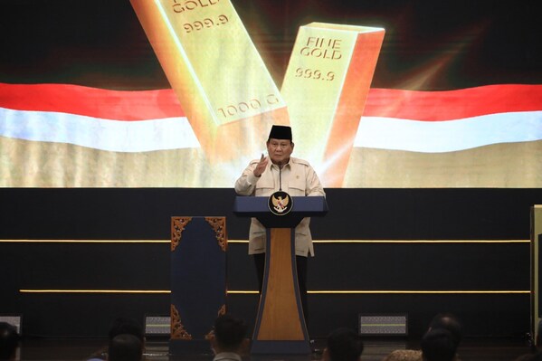 President of Indonesia, Prabowo Subianto, officially inaugurated the Pegadaian Gold Bank Service and Bank Syariah Indonesia (BSI) President of Indonesia, Prabowo Subianto, officially inaugurated the Pegadaian Gold Bank Service and Bank Syariah Indonesia (BSI)