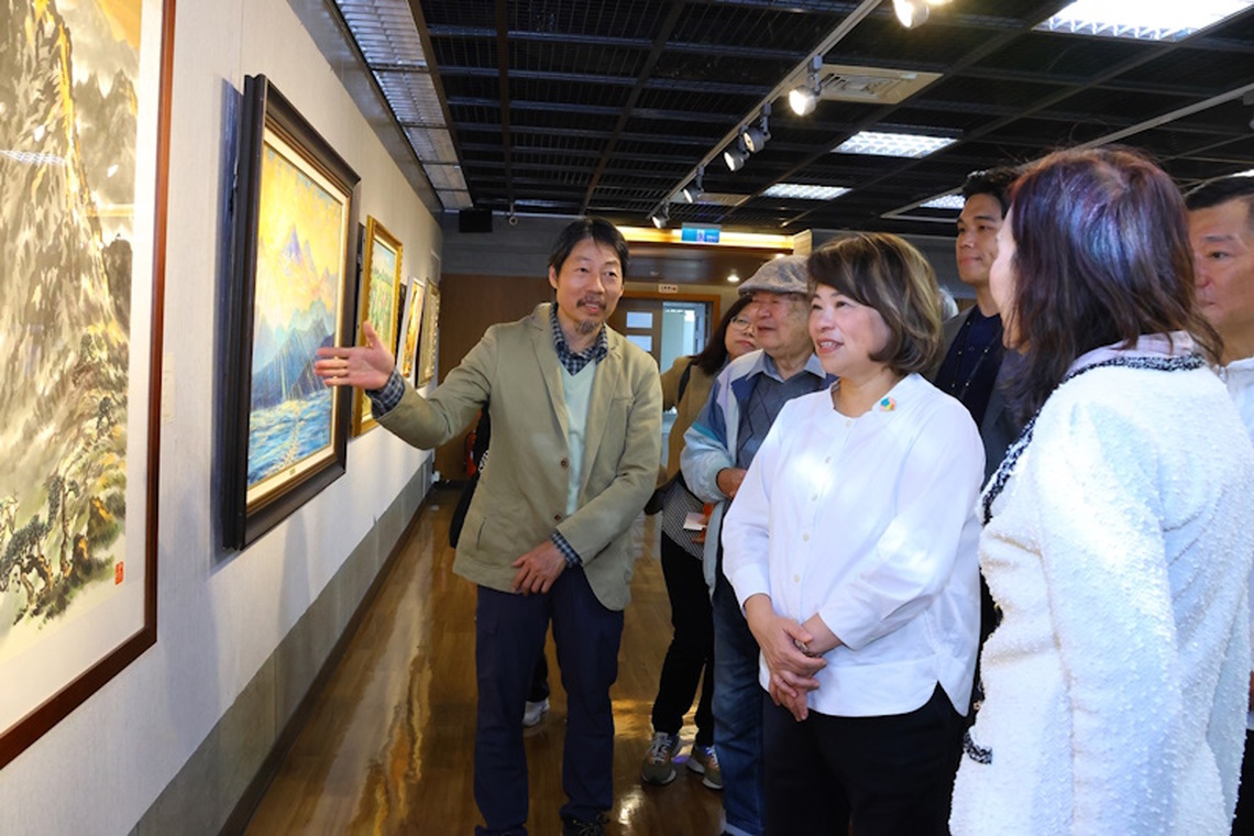 137件作品展現畫都豐沛創作力 藝境漫遊-2025嘉義市美術協會會員聯展