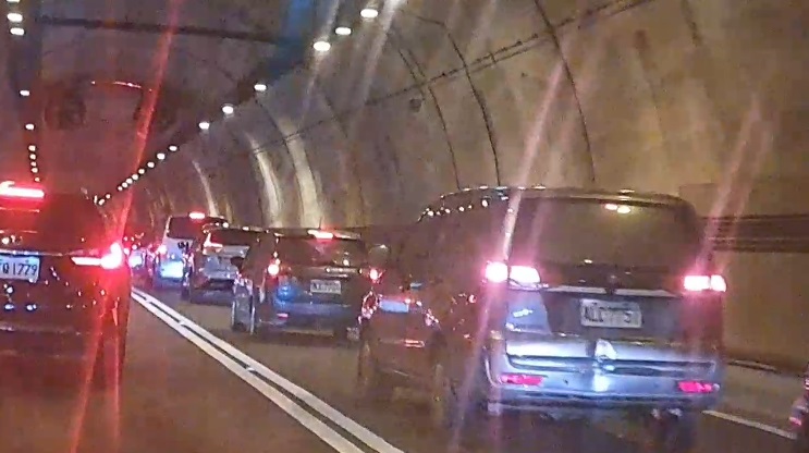 和平紀念日連假首日　北海岸景點湧現人潮
