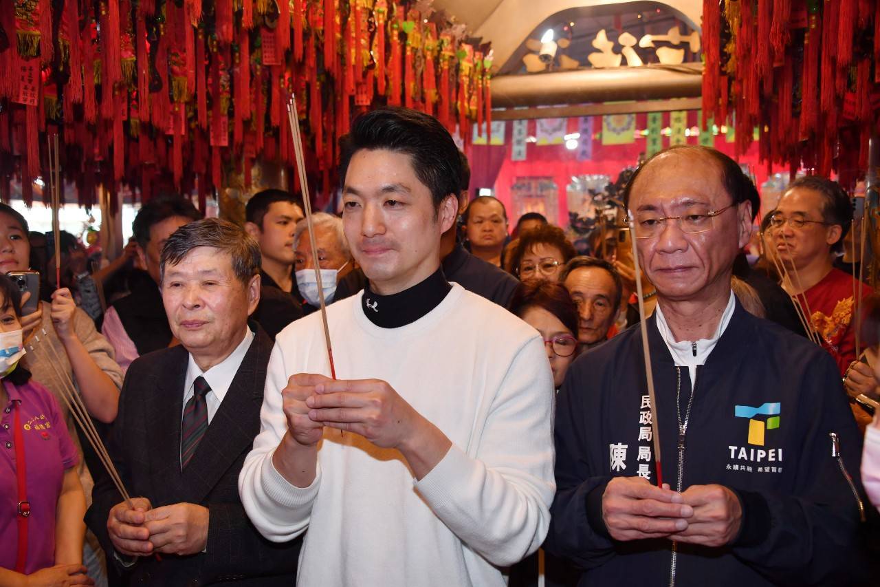 二二八公園福德宮參拜 蔣萬安祈願臺北安居樂業