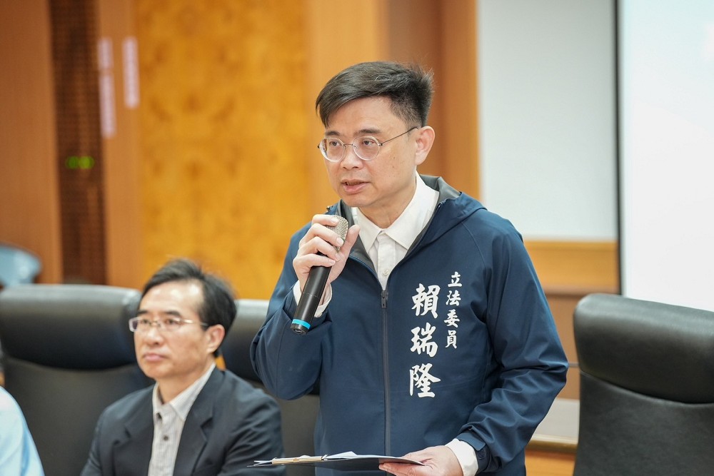 林俊憲嗆死亡連署是偽造文書將提告 賴瑞隆批:民主的恥辱 266 林俊憲嗆死亡連署是偽造文書將提告 賴瑞隆批:民主的恥辱 265