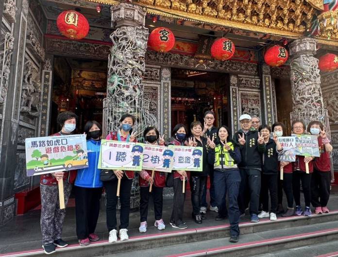 頭牙拜土地公 桃警把握機會宣導交通安全 62 589118