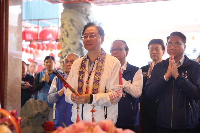 桃園市土地公文化館8周年慶典 張市長:展現對信仰的虔誠與重視 76 由張善政市長擔任主祭官帶領市民一起進行祈福儀式,祈求新的一年平安順利。 scaled