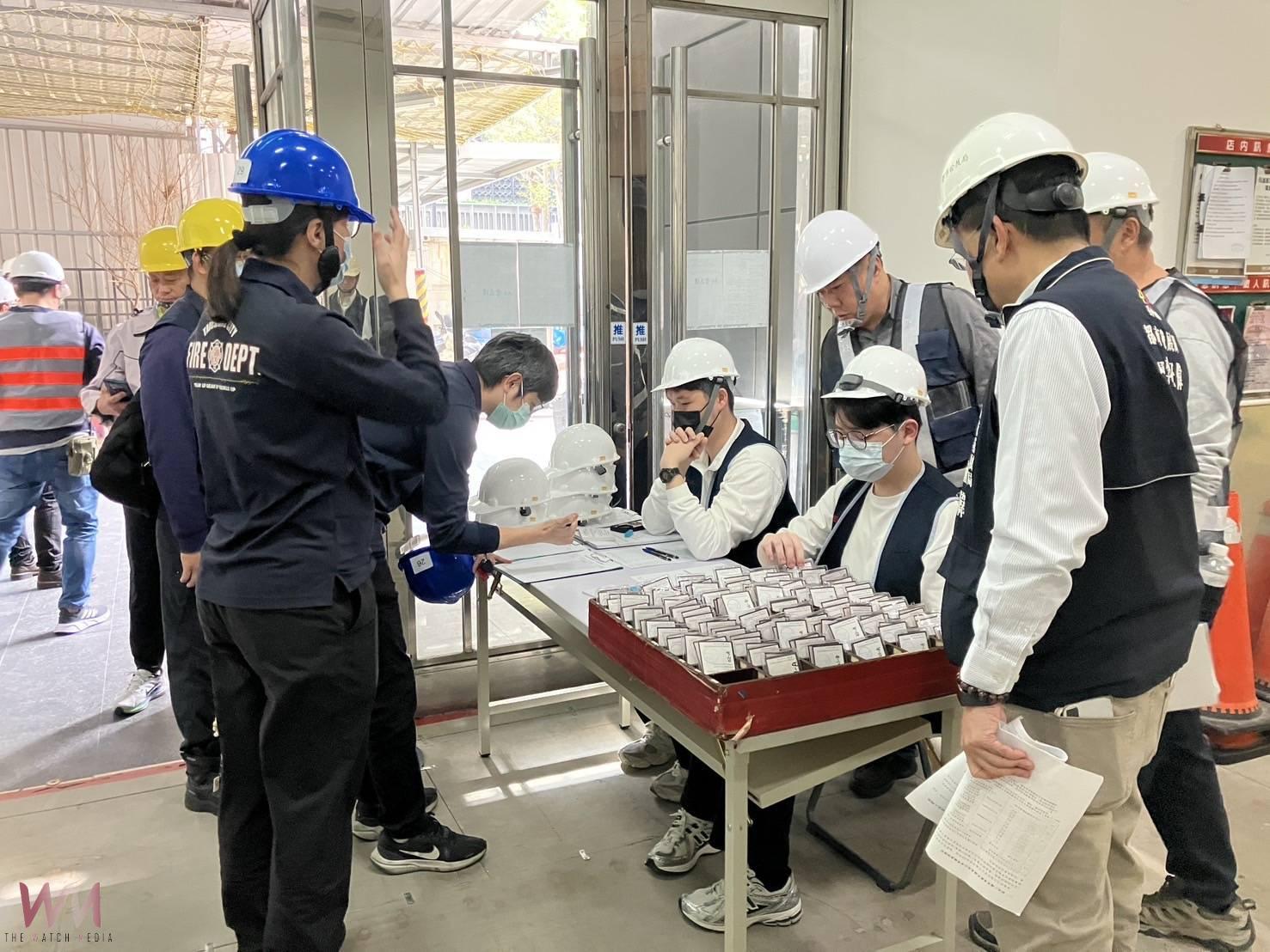 新光三越首日開放百貨人員暫時進出取物 中市都發局視察安全防護:貫徹督導責任 - https://www.watchmedia01.com