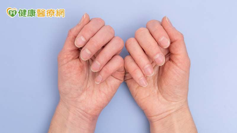 從指甲看健康警訊 可能是心肺出問題!小心顏色、形狀的異常變化