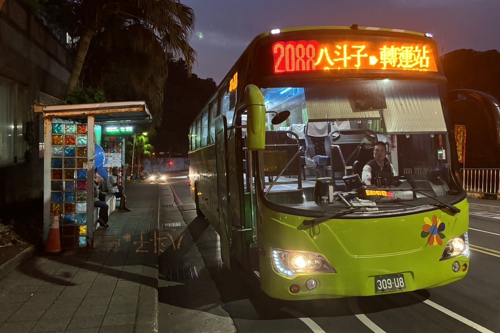 2088C首班正式通車！　林沛祥：讓基隆人準時上班、早15分鐘回家 229