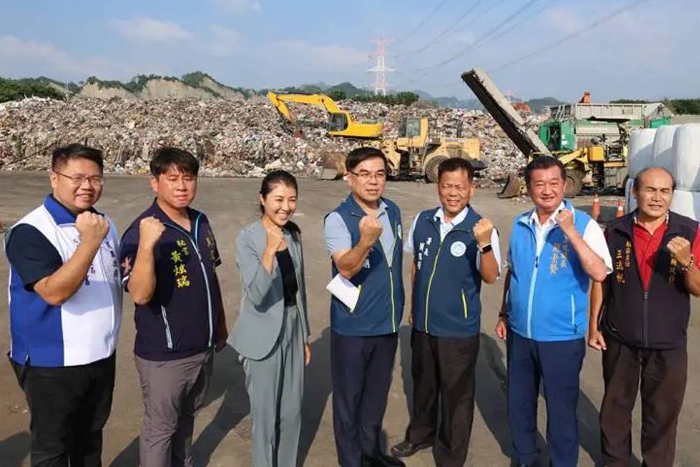 【燒出民怨2-2】南投垃圾逾26萬噸焚化爐卻遭擋 吳啟文無奈:光處理日產量加陳年堆積就需6年 208 【燒出民怨2-2】南投垃圾逾26萬噸焚化爐卻遭擋 吳啟文無奈:光處理日產量加陳年堆積就需6年 207