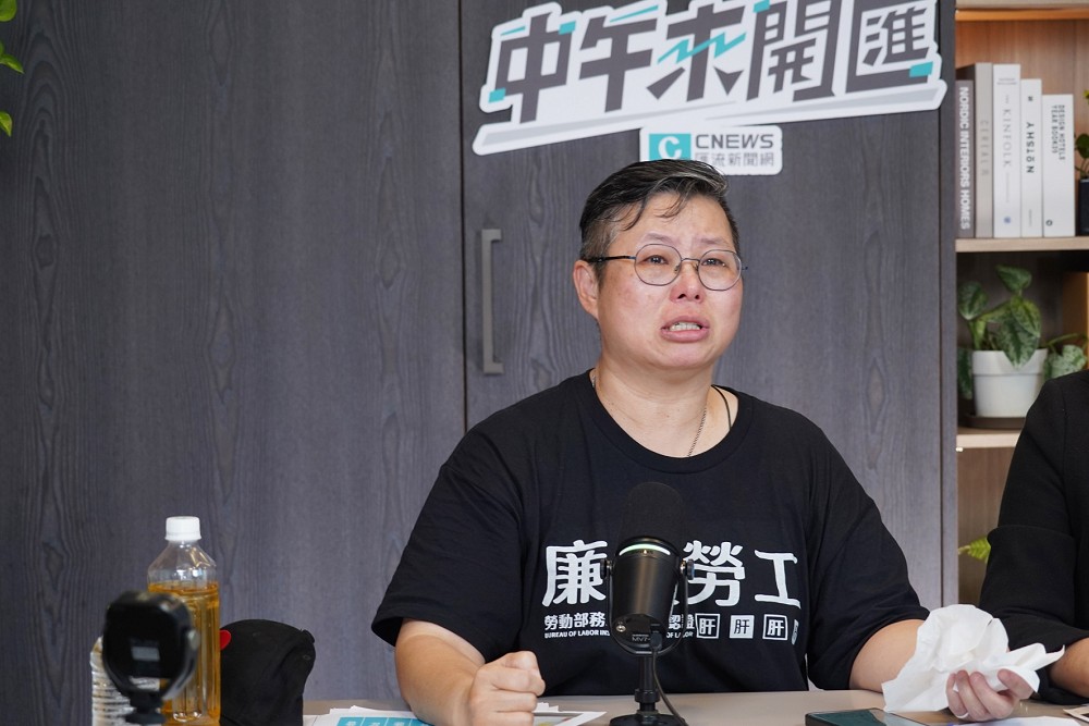 中午來開匯/籲全民一人一信灌爆政府信箱 陳玉鳳嗆:官員耳朵被包皮蓋住 230 中午來開匯/籲全民一人一信灌爆政府信箱 陳玉鳳嗆:官員耳朵被包皮蓋住 229