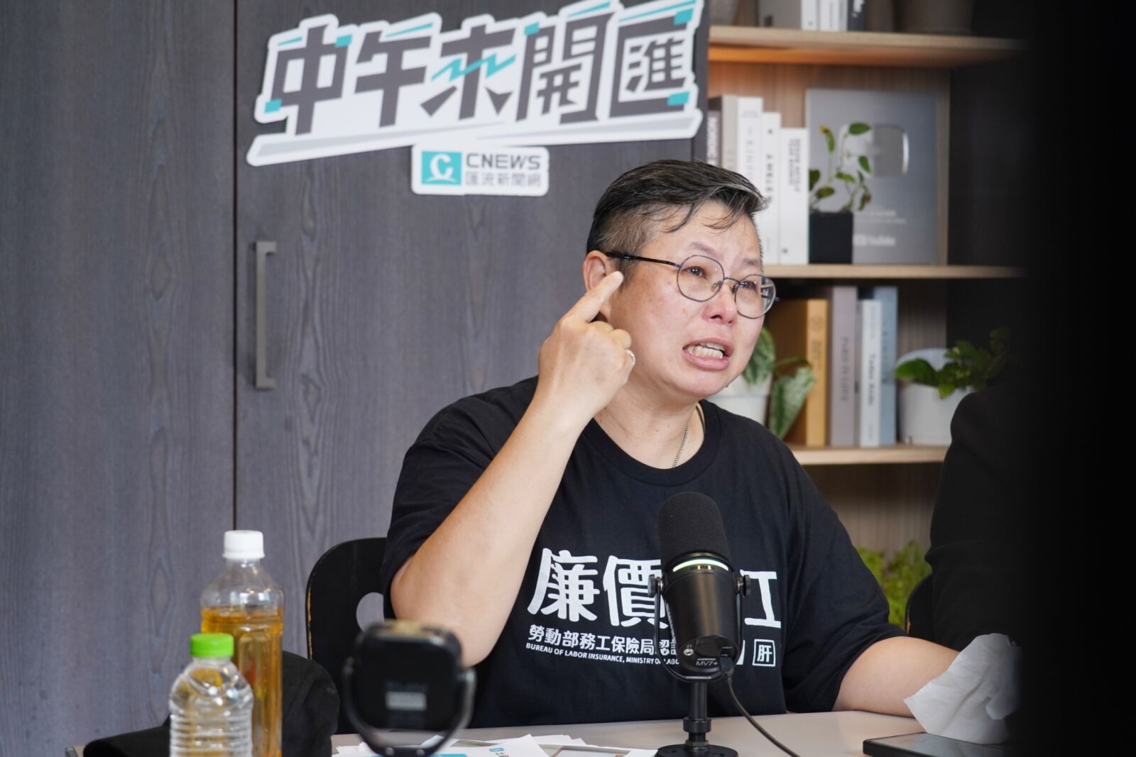 中午來開匯／批政府「昨是今非」　陳玉鳳嗆：當年林靜儀凌晨突襲罵缺床今卻裝聾作啞 233