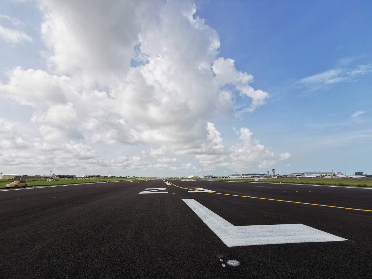 桃園國際機場跑道。（圖／桃園國際機場股份有限公司提供）
