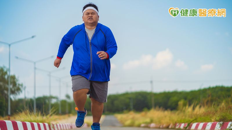自小為肥胖所苦!男靠「1治療輔助」成功減重,逆轉慢性病