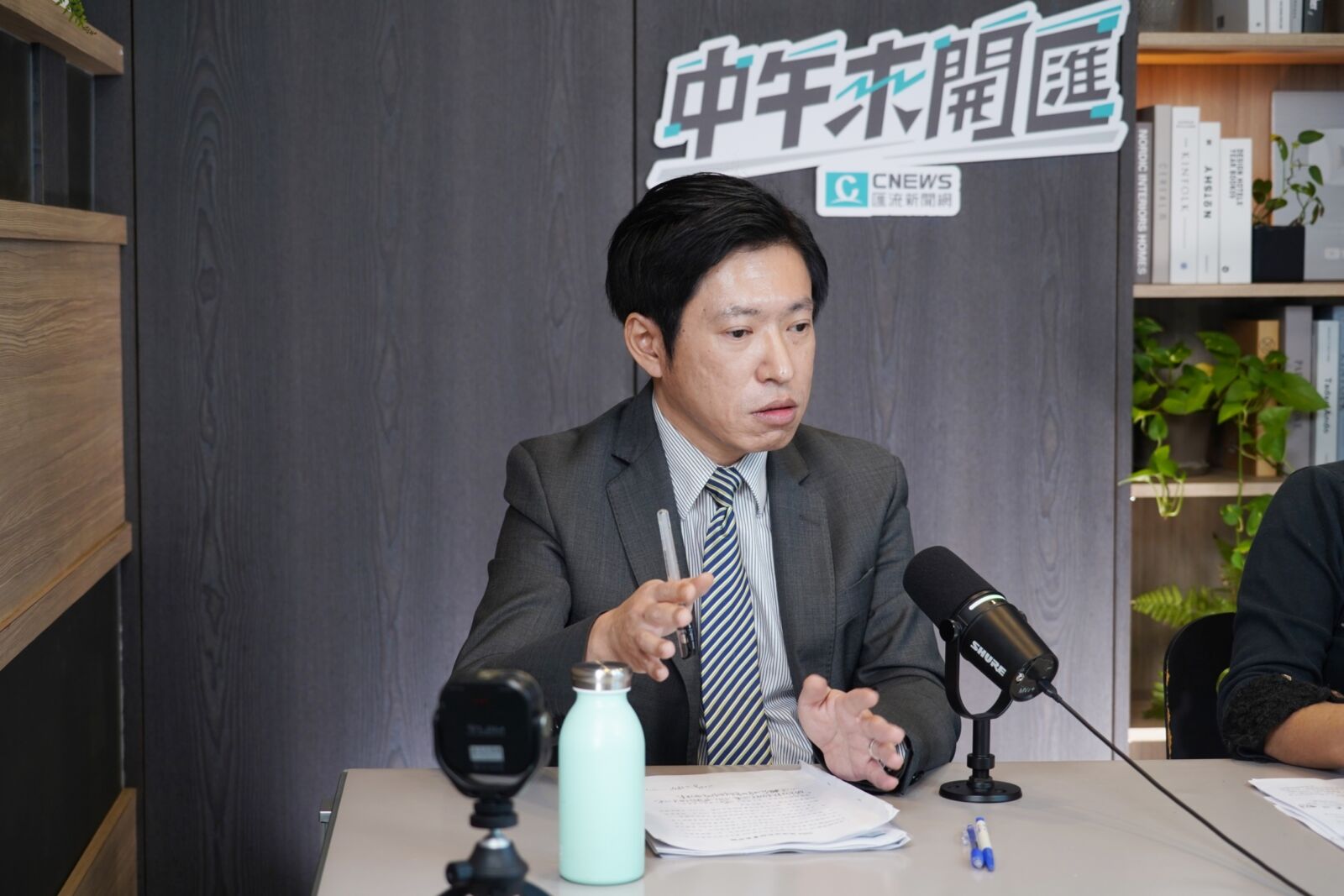 中午來開匯／稱曹興誠爭議屬私人、顧問性質　張惇涵暗酸：有人10年前反中、10年後親中 247