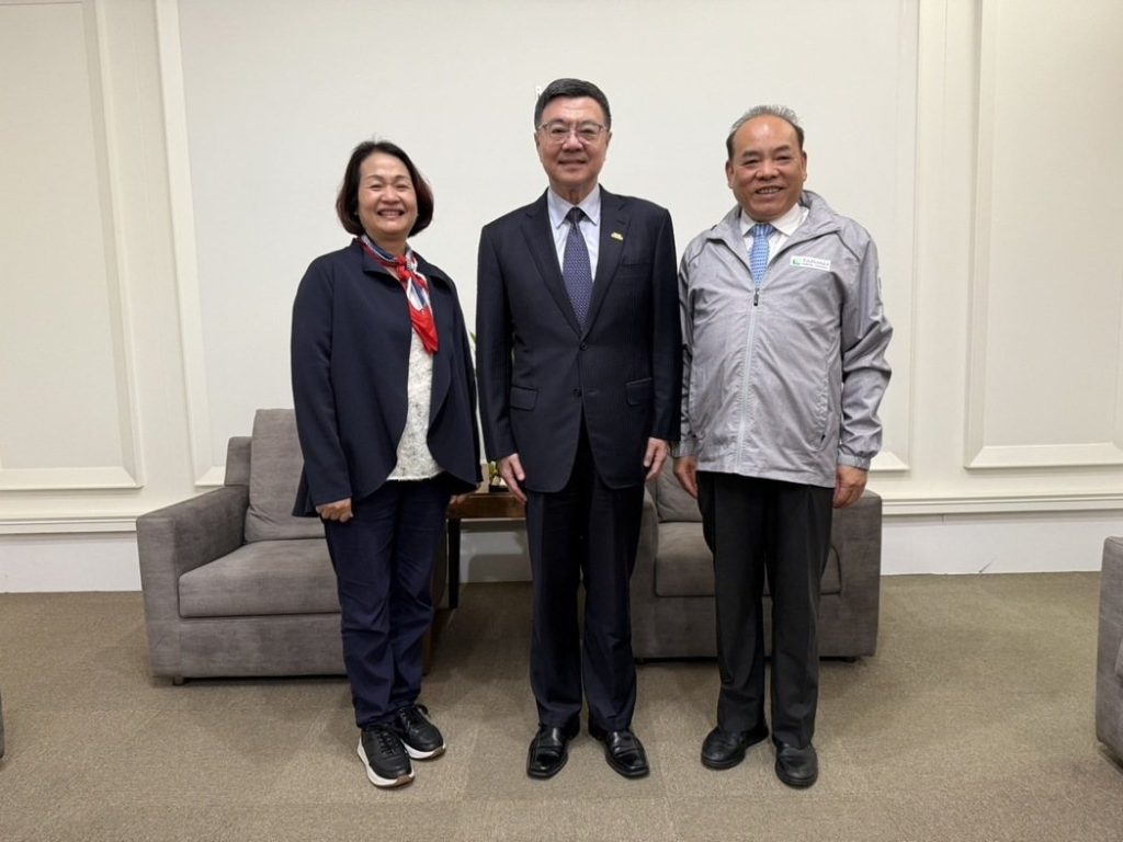 蔡世寅卸任公職回到商界後,因豐富的經驗,被聘為行政院政務顧問。(金嗓電腦科技提供)
