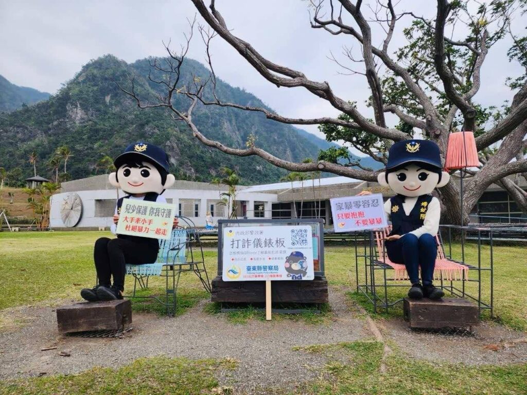 東警拍攝「婦幼月曆」宣傳照  強化婦幼保護及識詐宣導效果