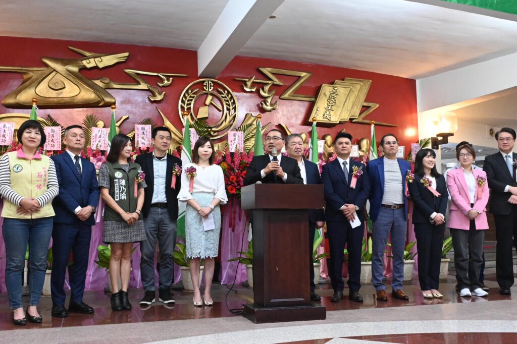 新北市議會民進黨團幹部就任典禮 侯友宜到場祝賀