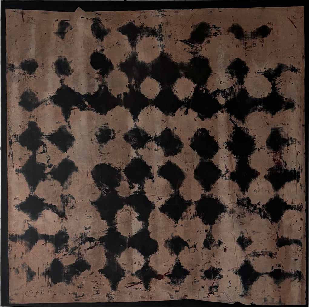 東真里江作品