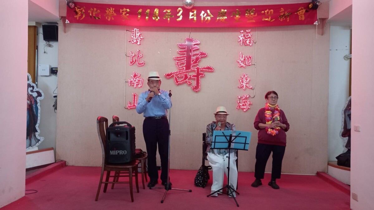 9d98c15cb4814c98bdb0322459a695cd