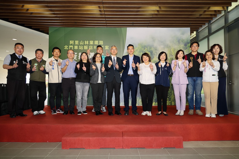 林保署與煙波簽訂合作契約。(圖/林保署提供)