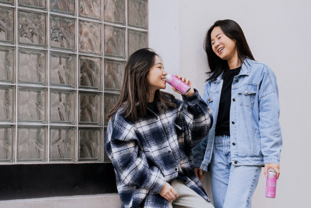 Red Bull Pink Edition 無糖野莓風味即日起全新上市。(Red Bull提供)
