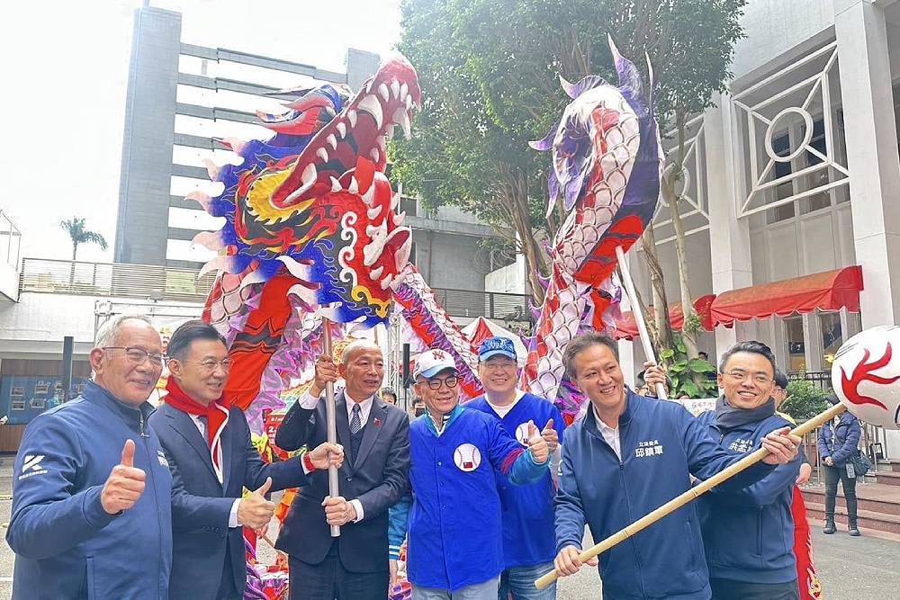 苗栗火旁龍節登多家國際媒體 余文忠衷心感謝團隊讚「都是會做事的人」 224 苗栗火旁龍節登多家國際媒體 余文忠衷心感謝團隊讚「都是會做事的人」 223