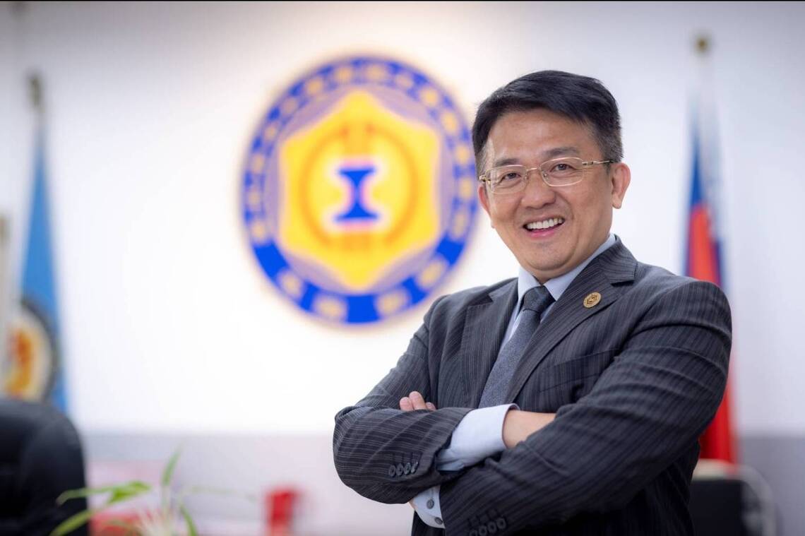 漾新聞|在高職推多益550分畢業門檻 這個北部校長鼓勵台北的學生提前到高雄卡位布局 原來南部有潛力股