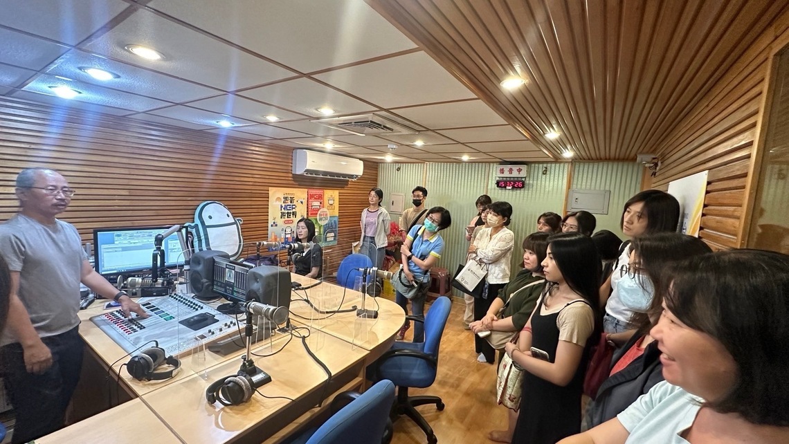 漾新聞 | 麥寶電波進駐凱旋國小 學童化身小主播體驗廣播魅力