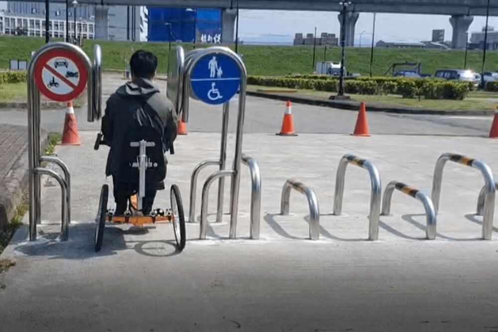 河濱公園P型車阻影響身障通行 監察院糾正新北市府 217 照片來源:新北市政府網站