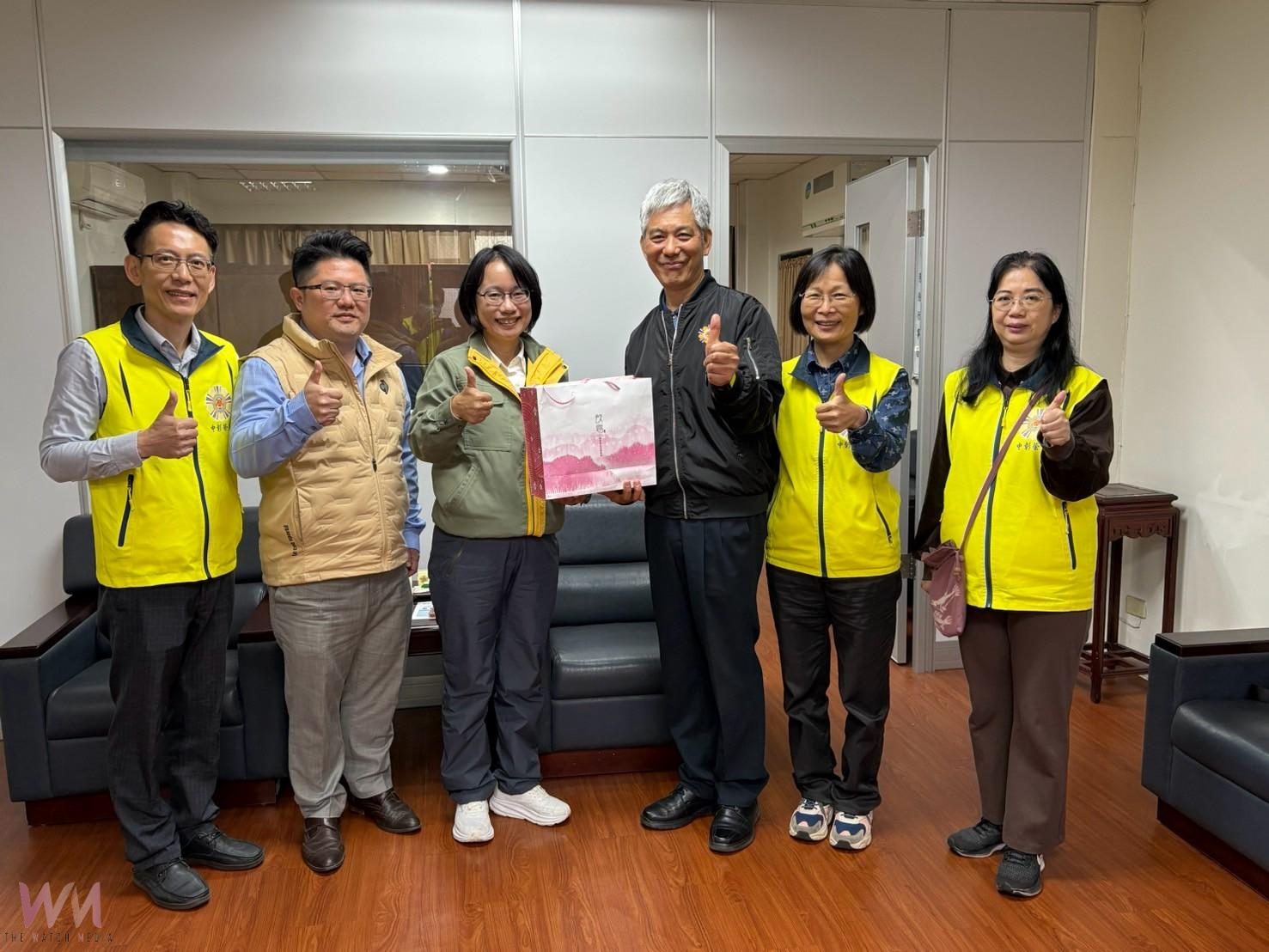 (有影片)/行政院中辦副執行長吳音寧參訪中彰榮家 肯定服務團隊貢獻 - https://www.watchmedia01.com