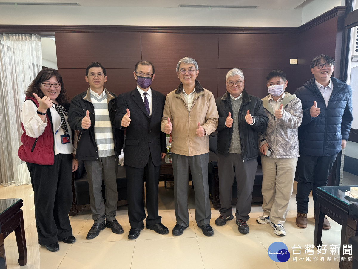 楊人傑分署長率團拜訪新竹地檢署檢察長。