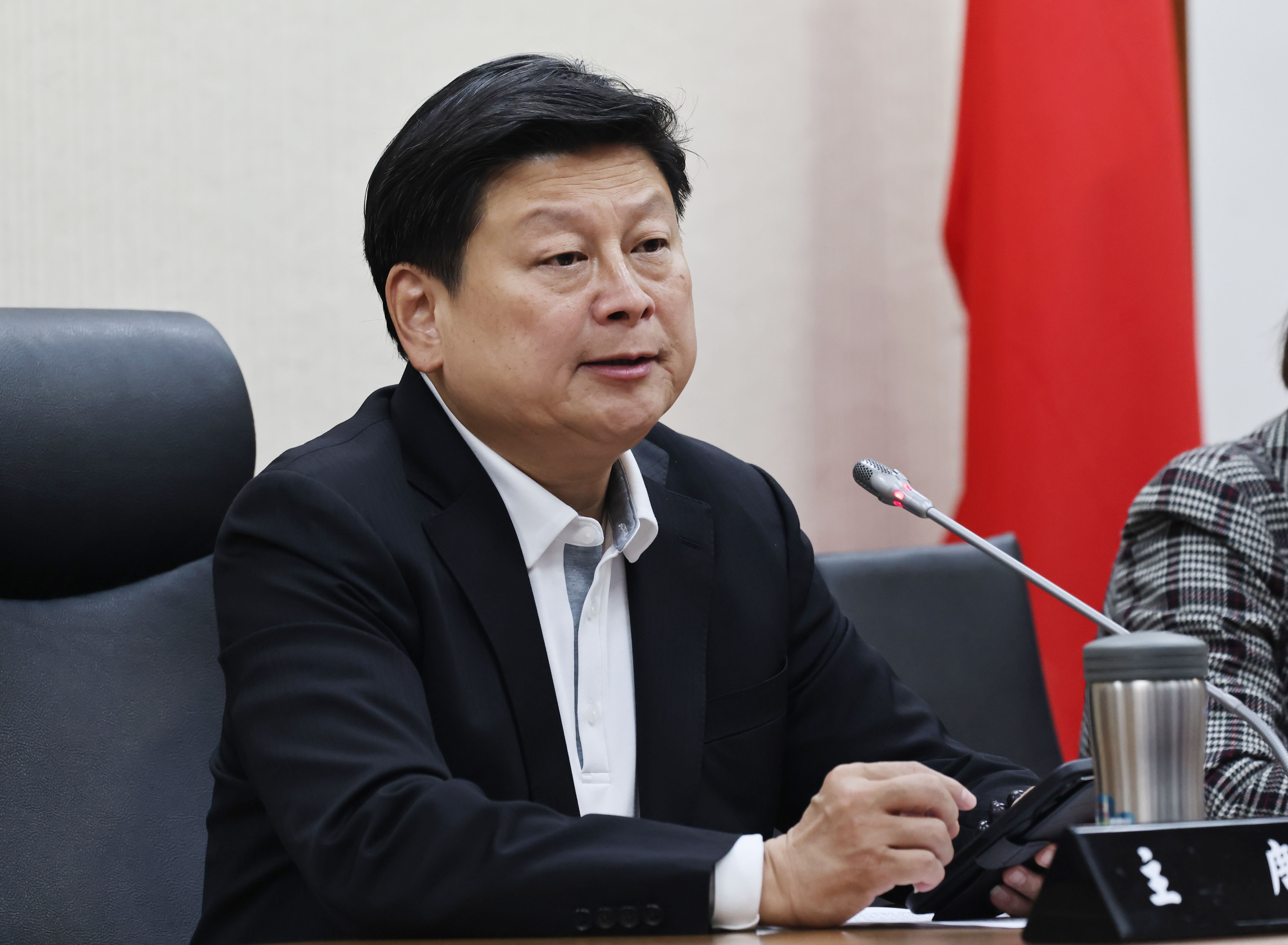 傅崐萁7日批,外交部長林佳龍洩露被港警逮捕的陳女個資,沒資格當部長,應立刻下台。資料照片/林啟弘攝